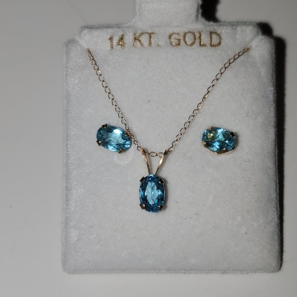 Jewelry - 14 kt Gold/Topaz Set